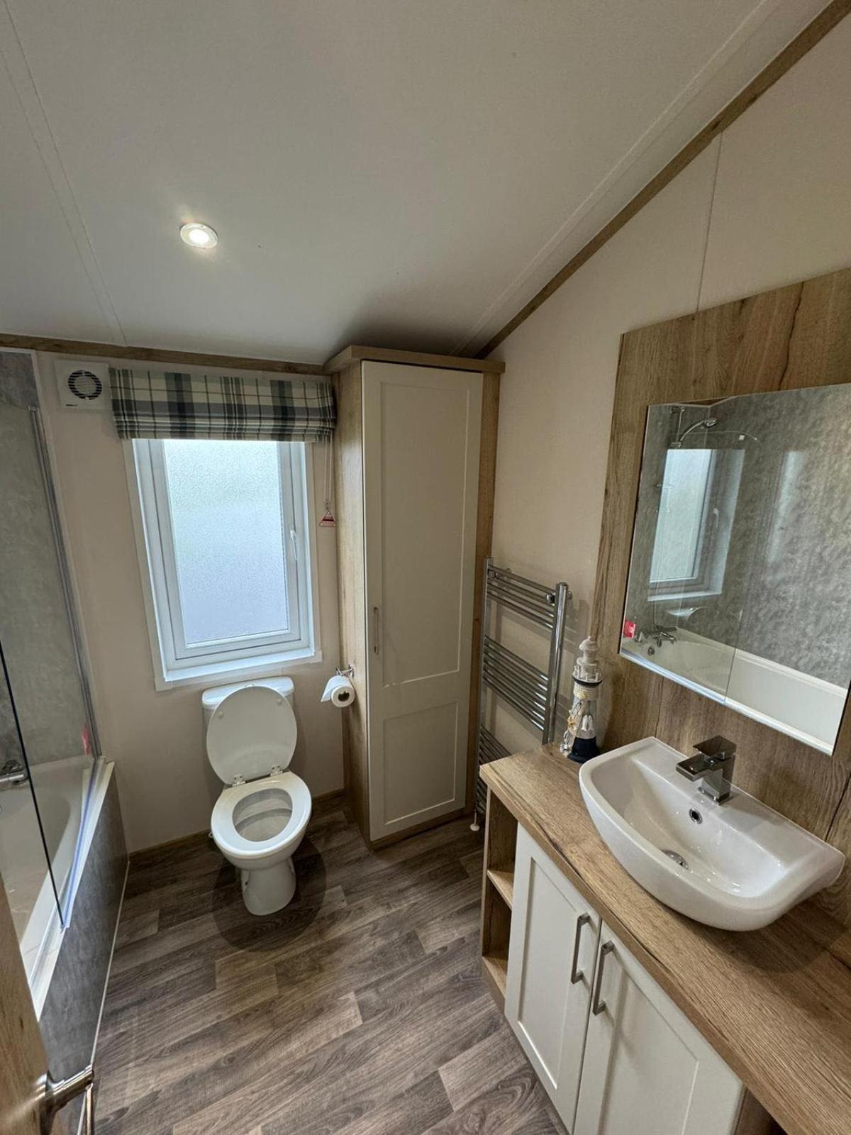Golden Anchor - The Oakland Lodge - Coastal Caravan Breaks Chapel Saint Leonards Exterior photo